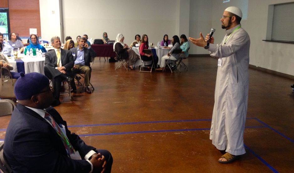 Austin Mosque Hosts "Ramadan Open House" - MOST